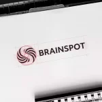 brainspot-szkolenia-logo-projekt-yes-white-studio